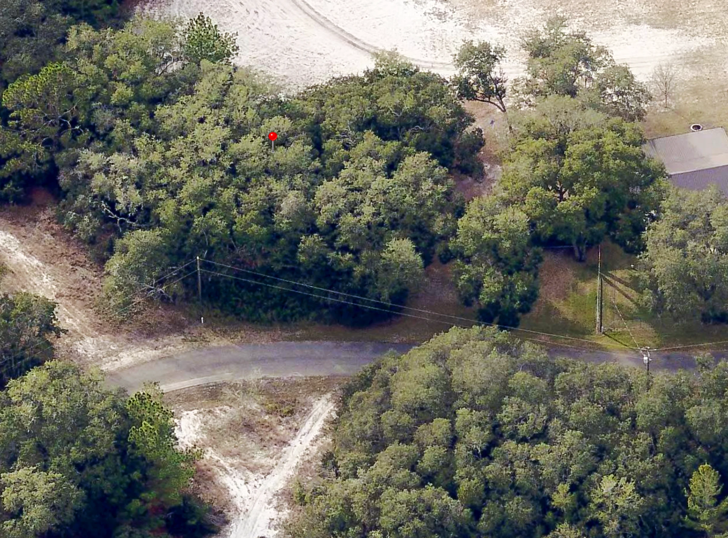 Spacious Building Lot with Power close to Lake Weir
