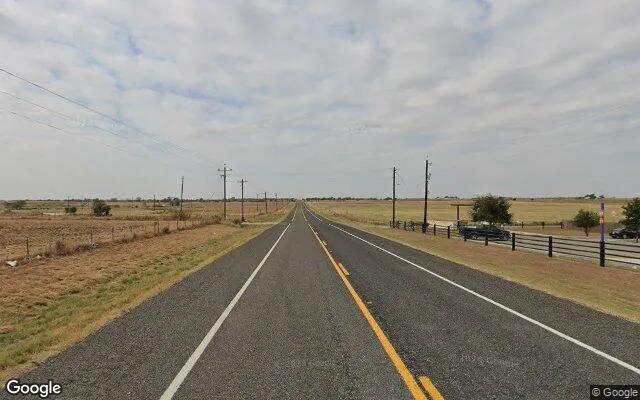 Decorative background for 1.5 Acres in Gonzales - Gonzales County, TX image 5