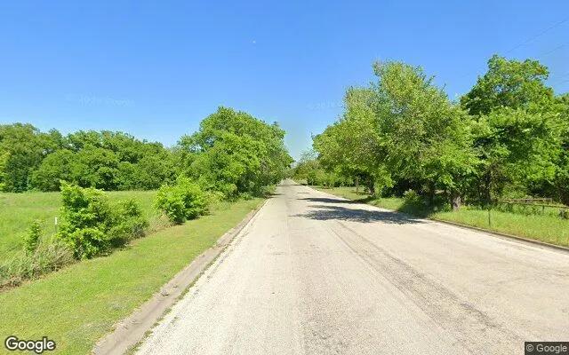 Decorative background for 1.5 Acres in Gainesville - Cooke County, TX image 6