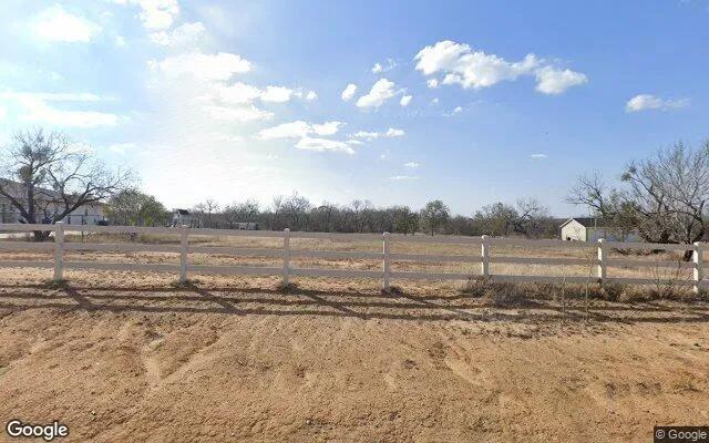 1.5 Acres in La Vernia - Wilson County, TX - Image 4