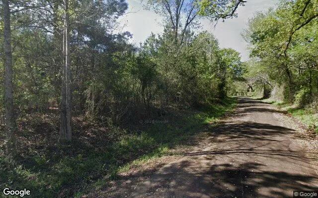 15 Acres in Centerville - Leon County, TX - Image 4