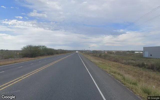 Decorative background for 15 Acres in Three Rivers - Live Oak County, TX image 5
