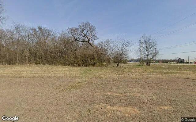 1.49 Acres in Gainesville - Cooke County, TX - Image 4