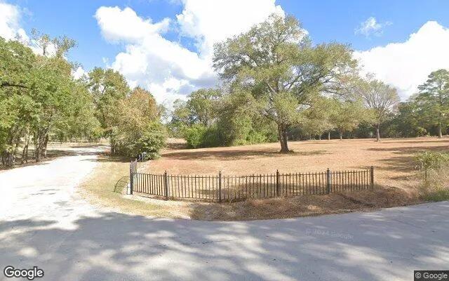 Decorative background for 0.55 Acres in Huntsville - Walker County, TX image 6