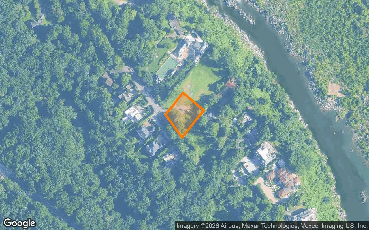 0.55 Acres in Mc Lean - Arlington County, VA in Arlington County, Virginia