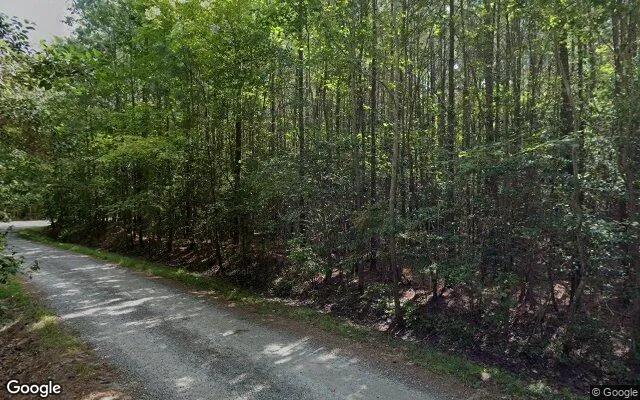 0.41 Acres in Hallieford - Mathews County, VA - Image 4