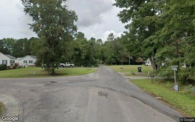 Decorative background for 0.55 Acres in Millers Tavern - Essex County, VA image 5