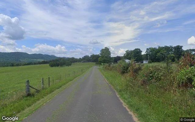 Decorative background for 34.6 Acres in Rose Hill - Lee County, VA image 6