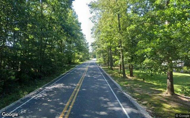 Decorative background for 3.5 Acres in Farmville - Prince Edward County, VA image 6