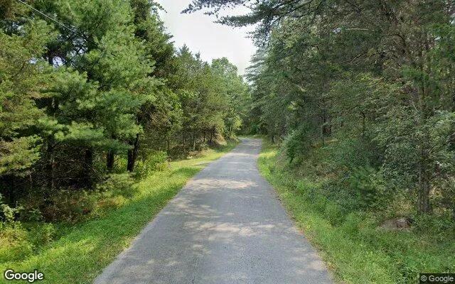 Decorative background for 30.99 Acres in New Castle - Craig County, VA image 5
