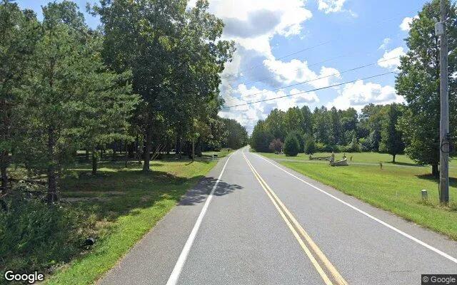 Decorative background for 15 Acres in Appomattox - Appomattox County, VA image 5