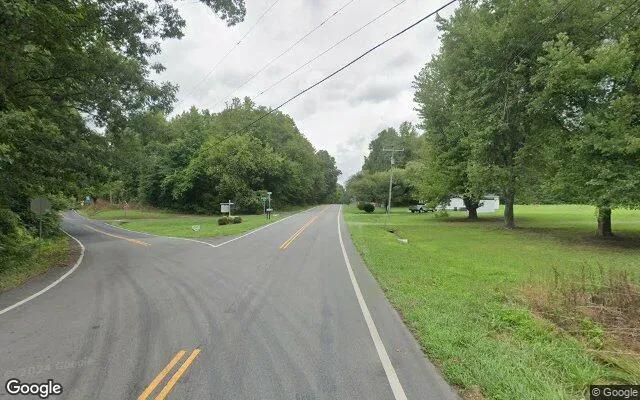 Decorative background for 3.5 Acres in Farmville - Prince Edward County, VA image 5