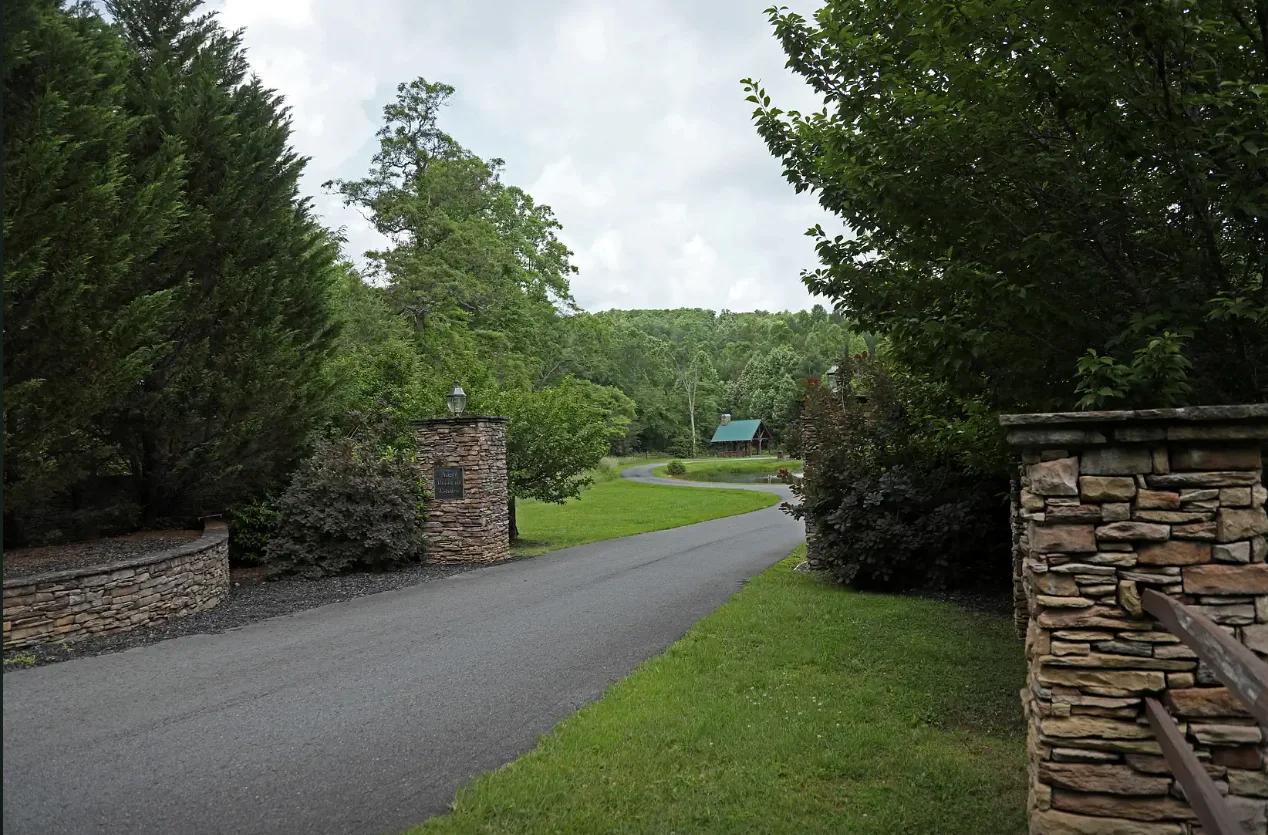 Cherokee, NC - 454200087958000 - Image 4