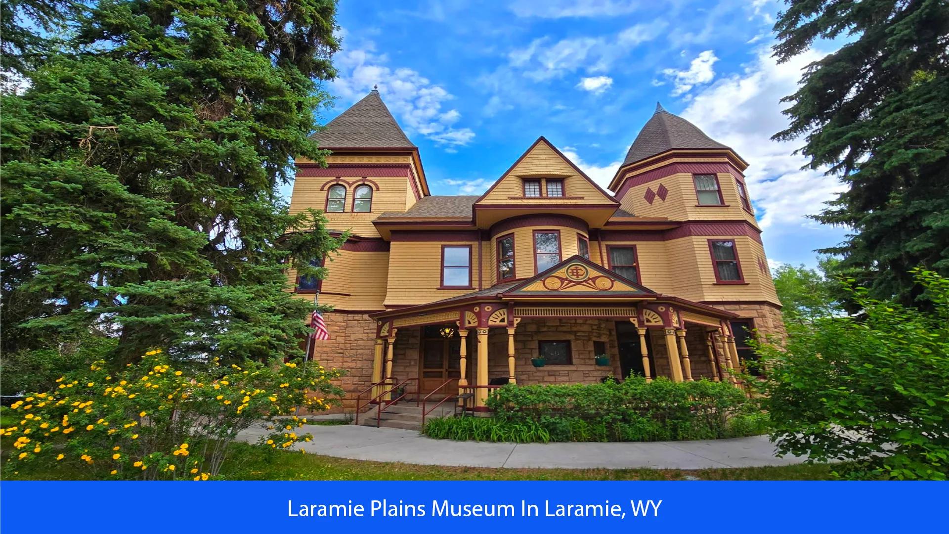 Decorative background for 36.8 Acres Of Red Rock Majesty In Larimer County, Colorado image 44