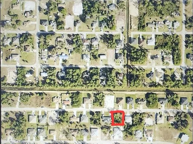 Duplex Zoned Lot With Seller Finance Option in Lee County, FL