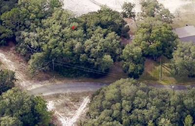 Spacious Building Lot with Power close to Lake Weir