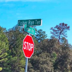 Set Back yet well-connected ¼ ac Lot close to the Ocklawaha River in Marion County, FL