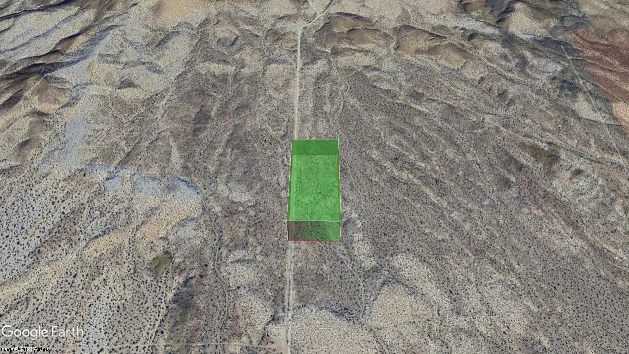 Decorative background for Panoramic Mountain Views + Power — 4.76 Acres in Adelanto, CA image 13