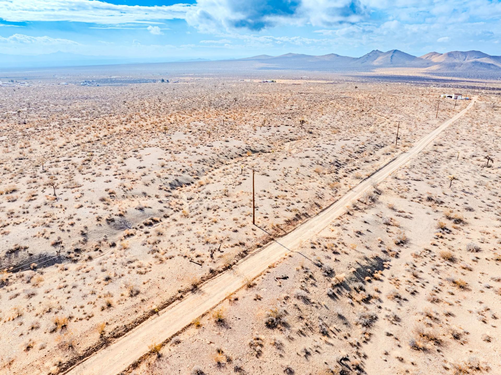 Panoramic Mountain Views + Power — 4.76 Acres in Adelanto, CA - Image 4
