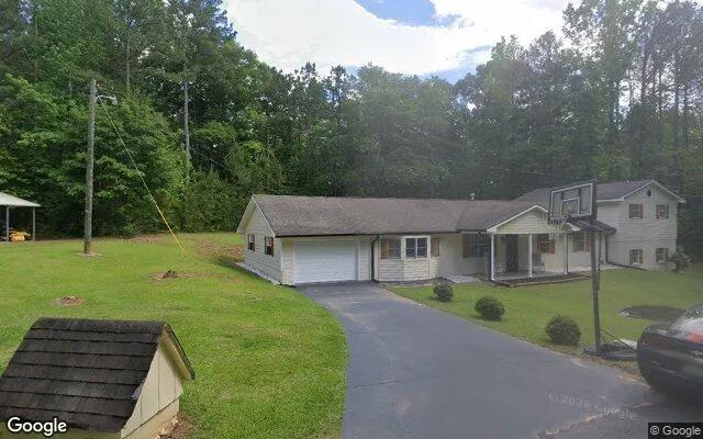 Decorative background for 1.5 Acres in Newnan - Coweta County, GA image 5