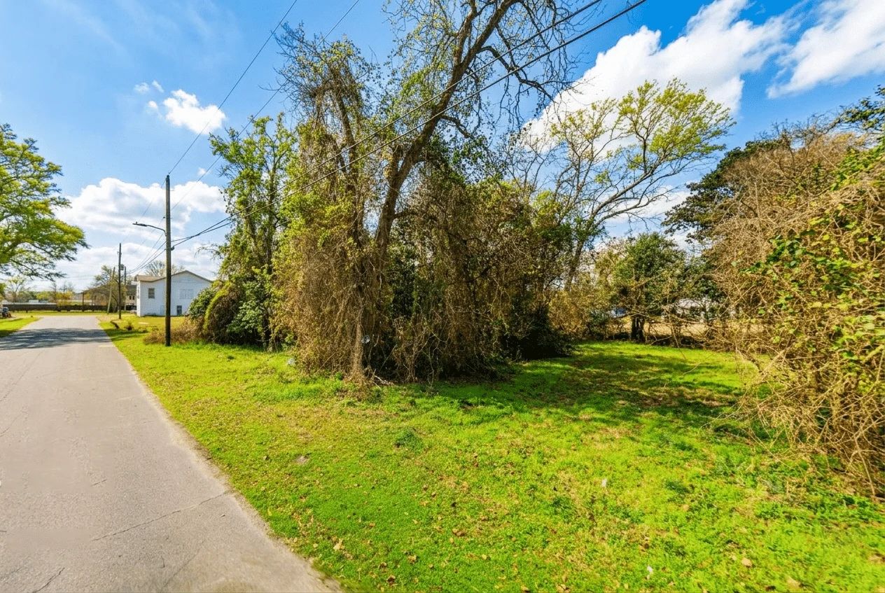 0.11-Acre Investment Lot Close to City in Forrest County, MS