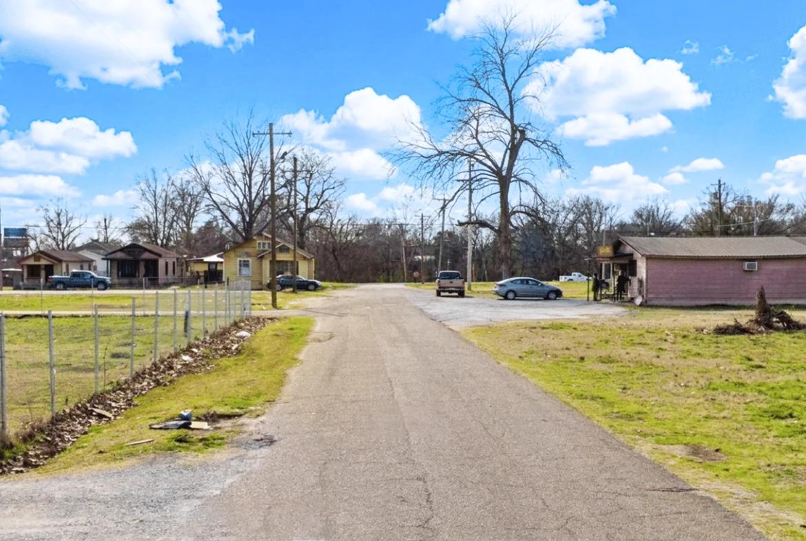 0.03 Downtown Clarksdale Lot - Image 4