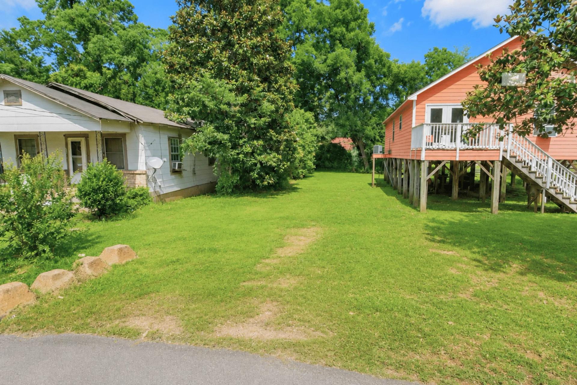 0.10-Acre Lot Perfect for Home - Image 2