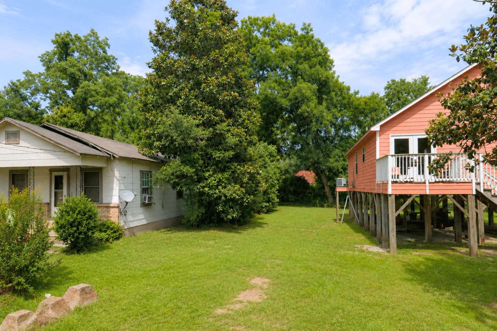 0.10-Acre Lot Perfect for Home - Image 4