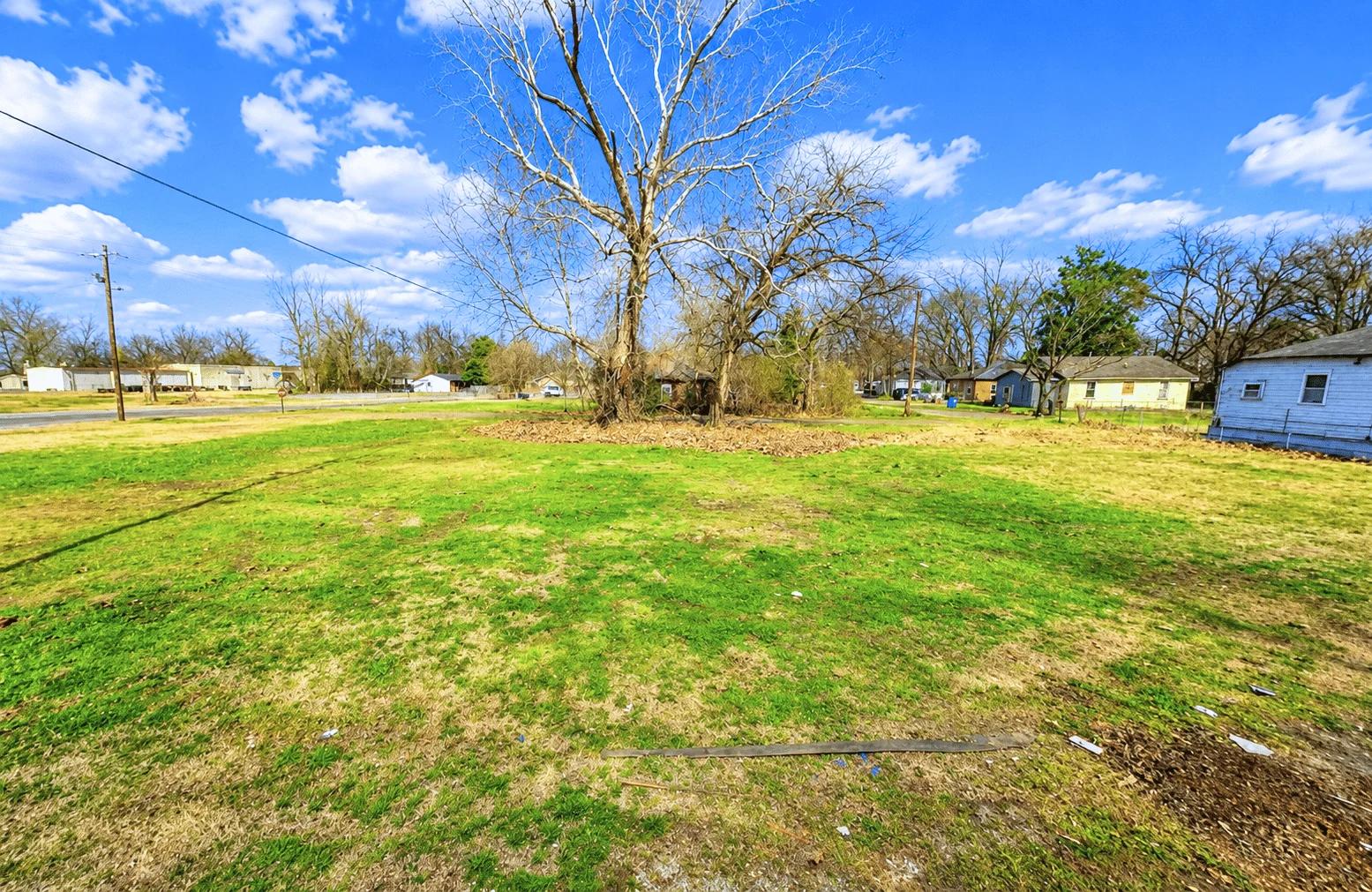 Buildable and Mobile Home Friendly Lot With Utilities! - Image 3
