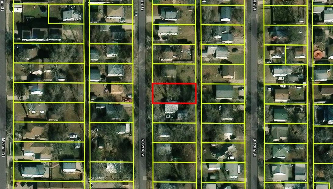 1410 S 12TH ST, PEKIN, IL 61554 in Tazewell County, IL